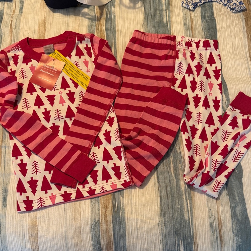 NWT Hanna Andersson American Girl Red and Pink Tree Print & Stripe Pajama Set